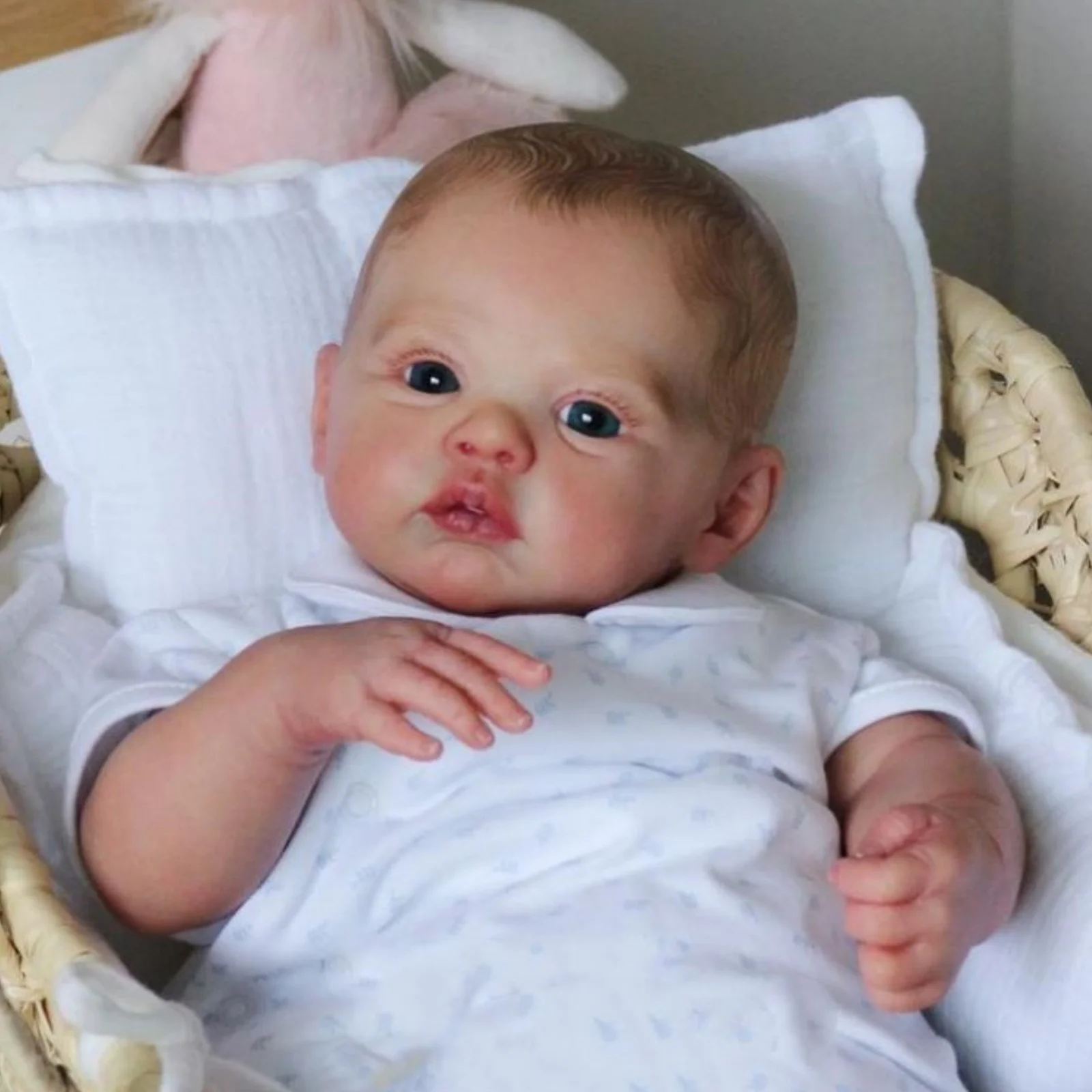Entzückende, lebensechte 18-Zoll-Reborn-Babypuppe von Risbecko – realistische Details, handgefertigter Look – perfekt für Sammler und Geschenke