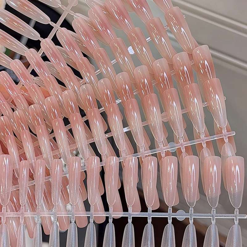 Neue 30-teilige Gradient Nude Kunstnägel zum Aufkleben, schnelle Verlängerung, matte, tragbare, falsche Nägel, natürlicher Multi-Style, vollständige Abdeckung, Nagelspitzen