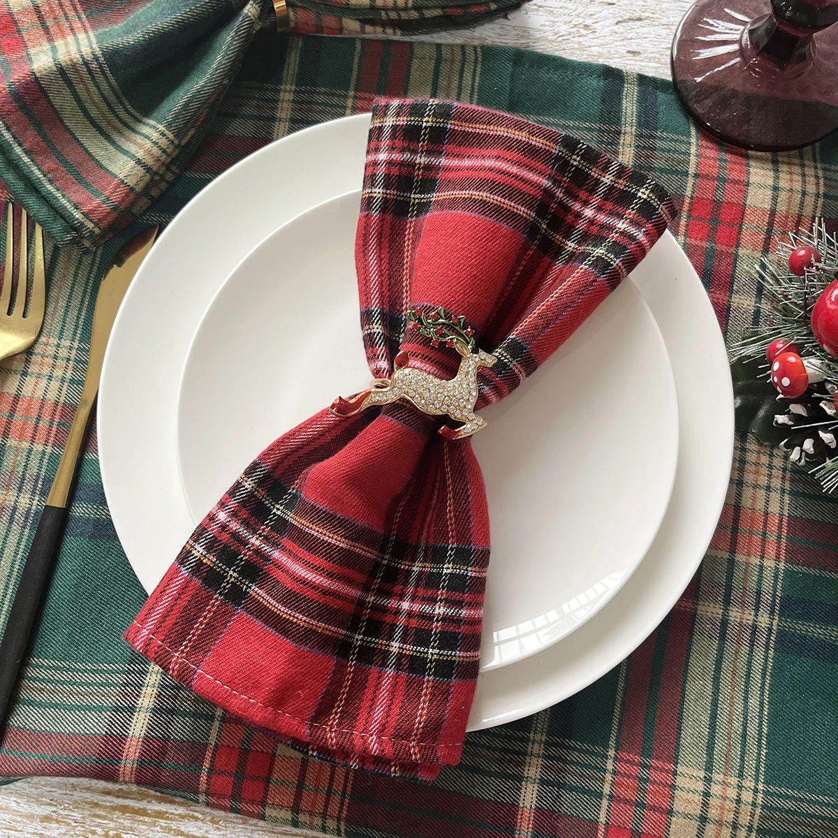 12PCS Christmas Red Green Cloth Napkins Scottish Tartan Plaid Placemats New Year Xmas Decorative Festive Home party Table Decor