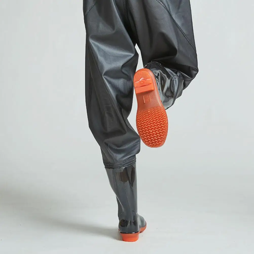 ลุยสําหรับผู้ชายกันน้ําตกปลาผู้หญิงสูทกางเกงไปครึ่งตัวด้วยรองเท้าลุยของผู้หญิง