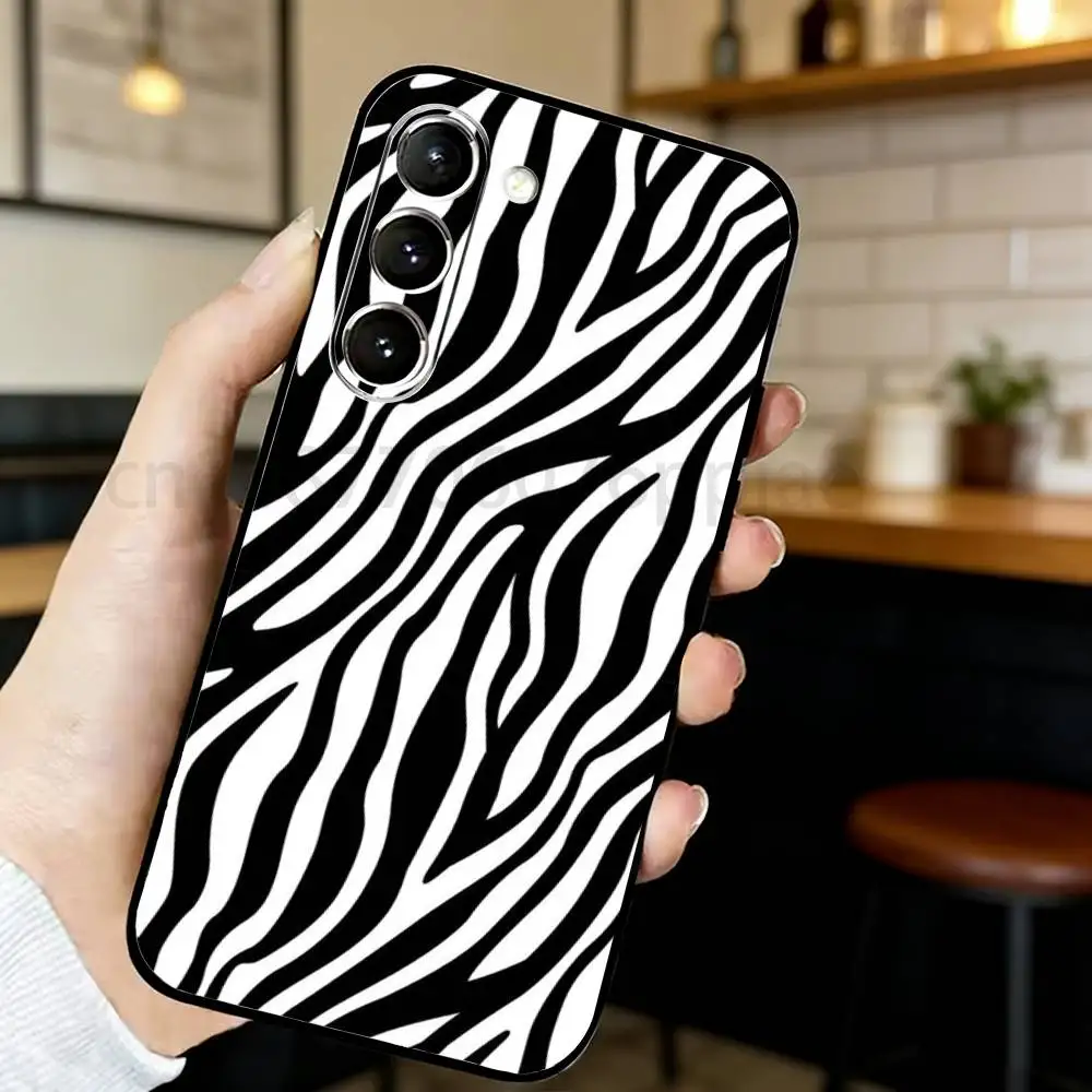 Fashion Cow Stripe Pattern Phone Case For Samsung S20,21,22,23,24,25,26 Ultra,Plus,Lite Black Soft Cover