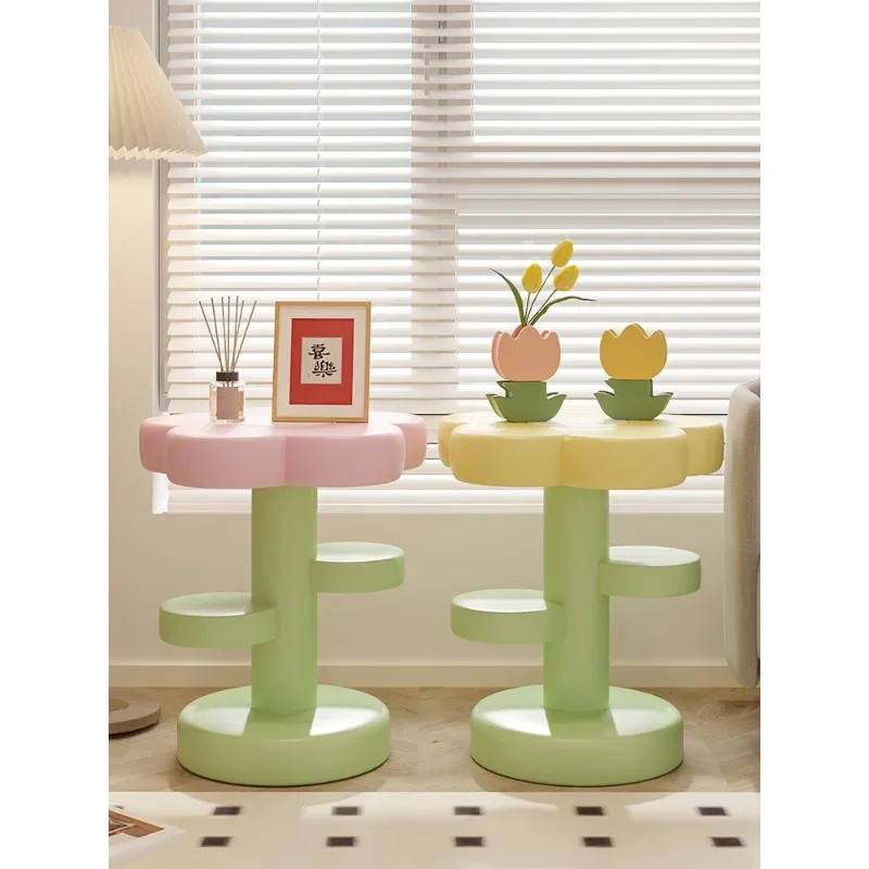 北欧スタイルの花テーブルリビングルームの家具の装飾コーヒーテーブル寝室のベッドサイドテーブルデスククリエイティブ家の装飾