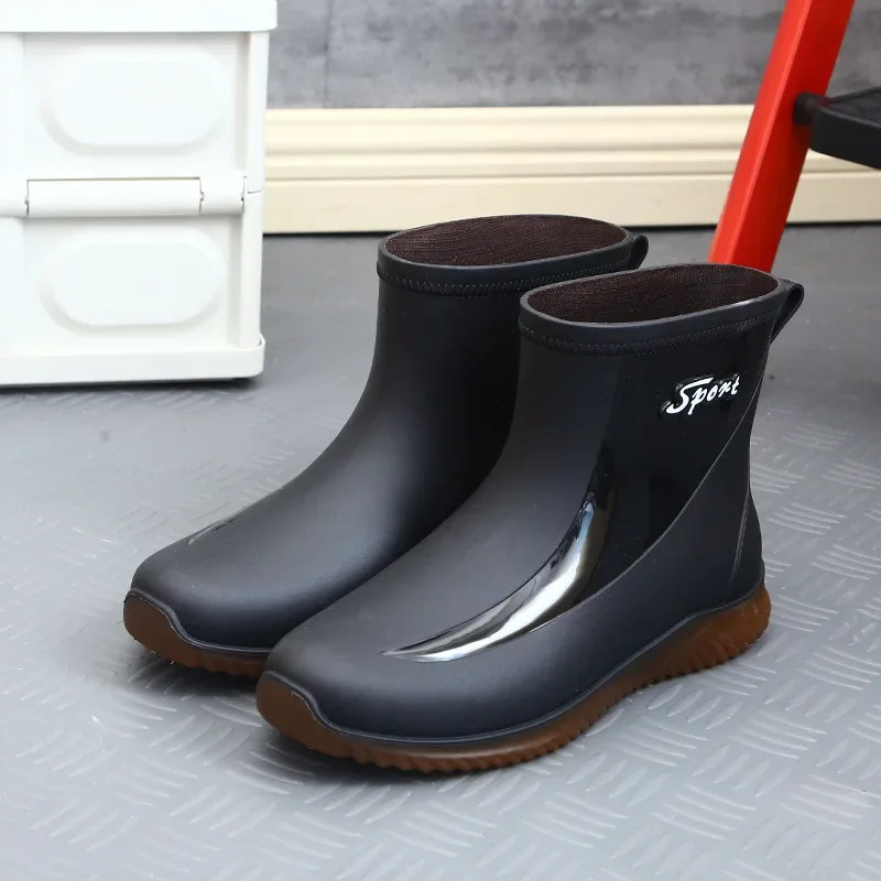 Fashion Men Rain Boots High Quality Anti-slip Waterproof Shoes for Men Outdoor Wear-resistant Rain Shoes New Comfor Men's Boots