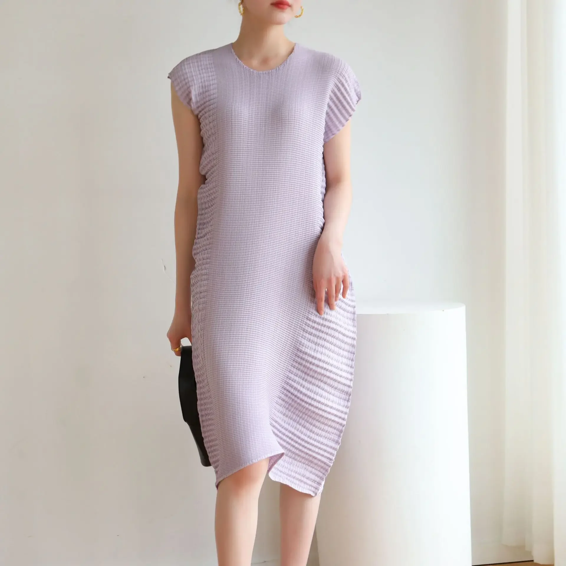 

ALSEY High-quality Niche Design Fashion Temperament Pleated Round Neck Slim Women's Dresses 2024 Summer New