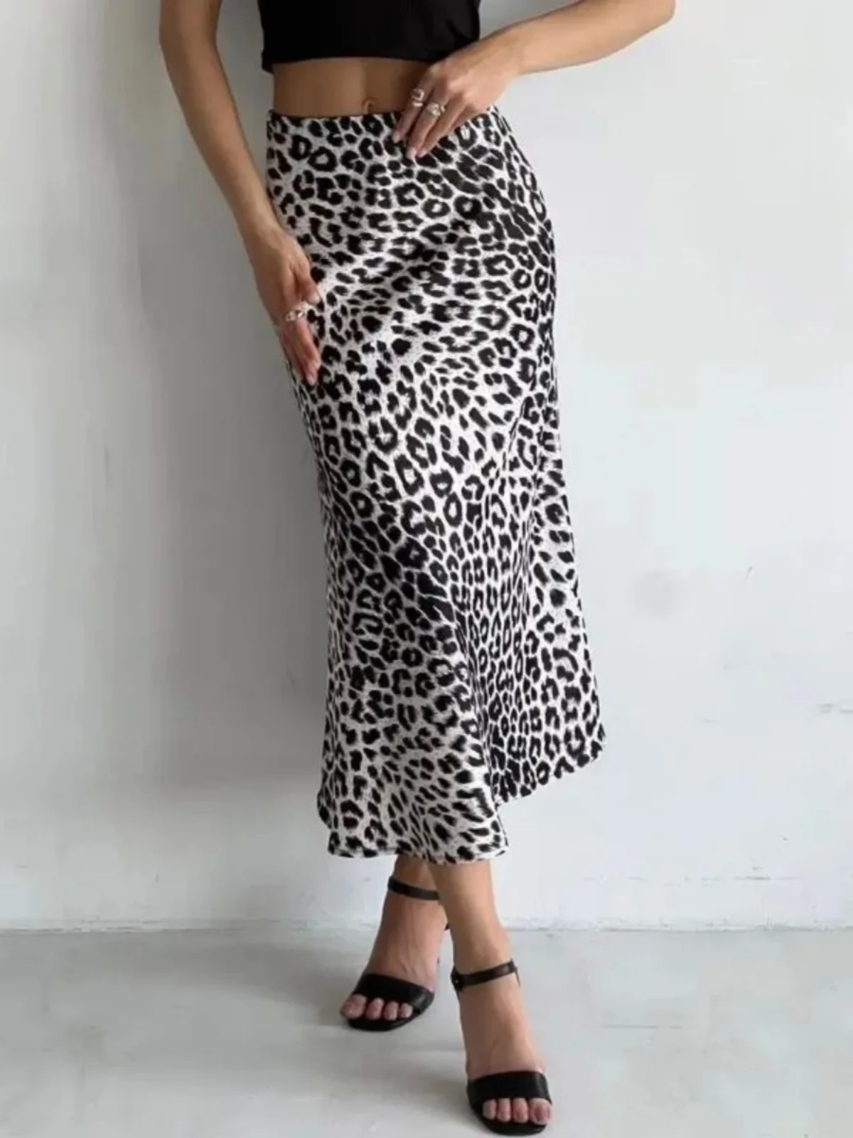 

High Waist Leopard Print Elastic Skirt Street Sle Loose Fit Long Skirt for 8-24 Years Old Women Spring Season