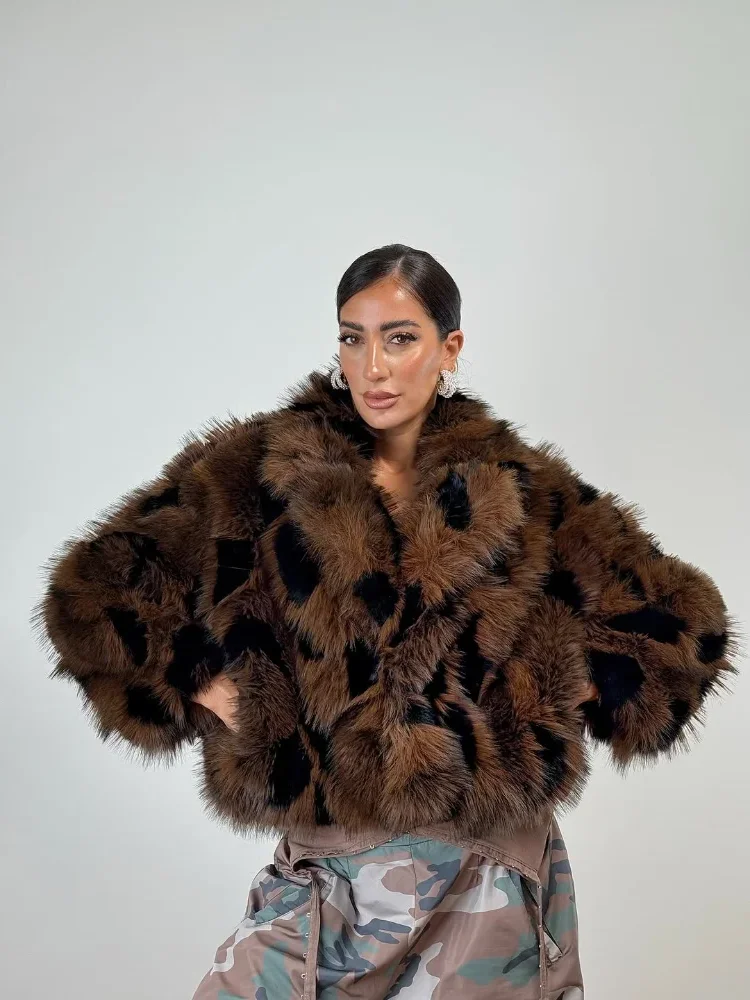 Cappotto corto in pelliccia sintetica patchwork di lusso da donna Chic 2025 Giacca invernale a maniche lunghe con risvolto allentato Moda Capispalla caldo da strada