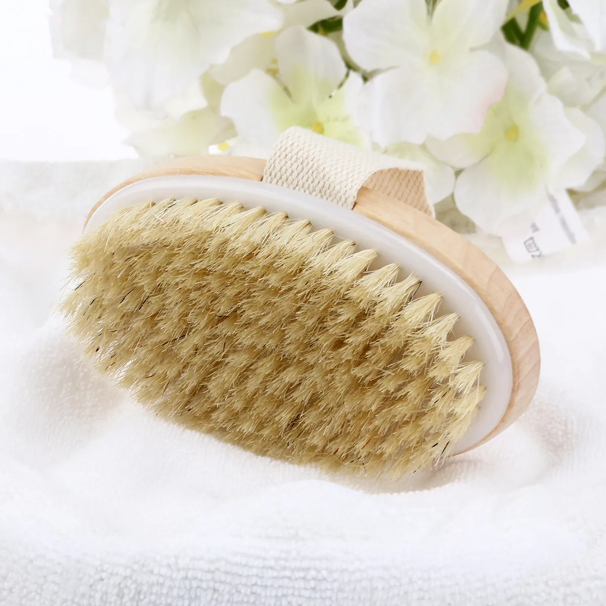 Wooden Bath Brush Natural Bristle Medium Stiffness Medium Size Exfoliating Blood Circulation Stimulating Spa Body Brush
