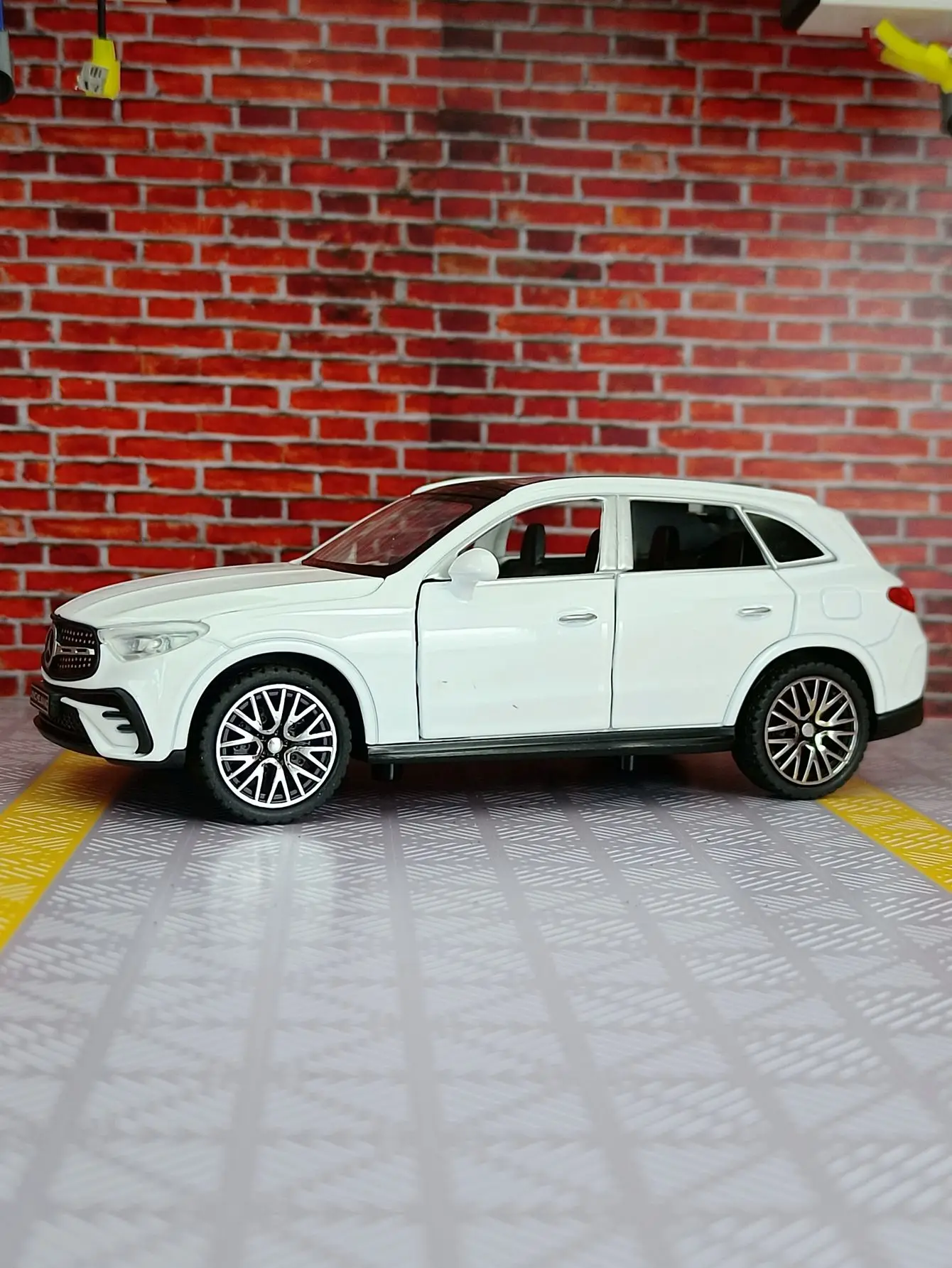 1:32 Mercedes-Benz GLC400 SUV GLC Legering Model Auto Geluid en Licht Trek kinderen Speelgoed Collectibles verjaardagscadeau