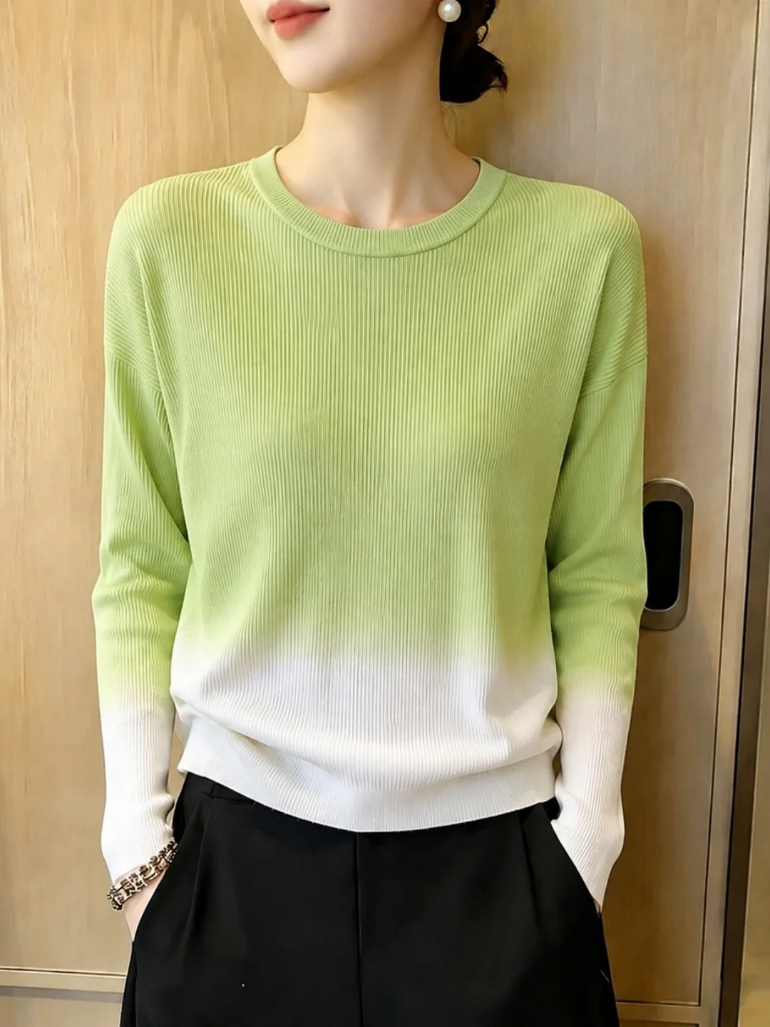 Fashionable Gradient Color Long Sleeve Knitted Sweater round Neck Comfortable Soft Women's Top Korean Style Straight Cut Comm...