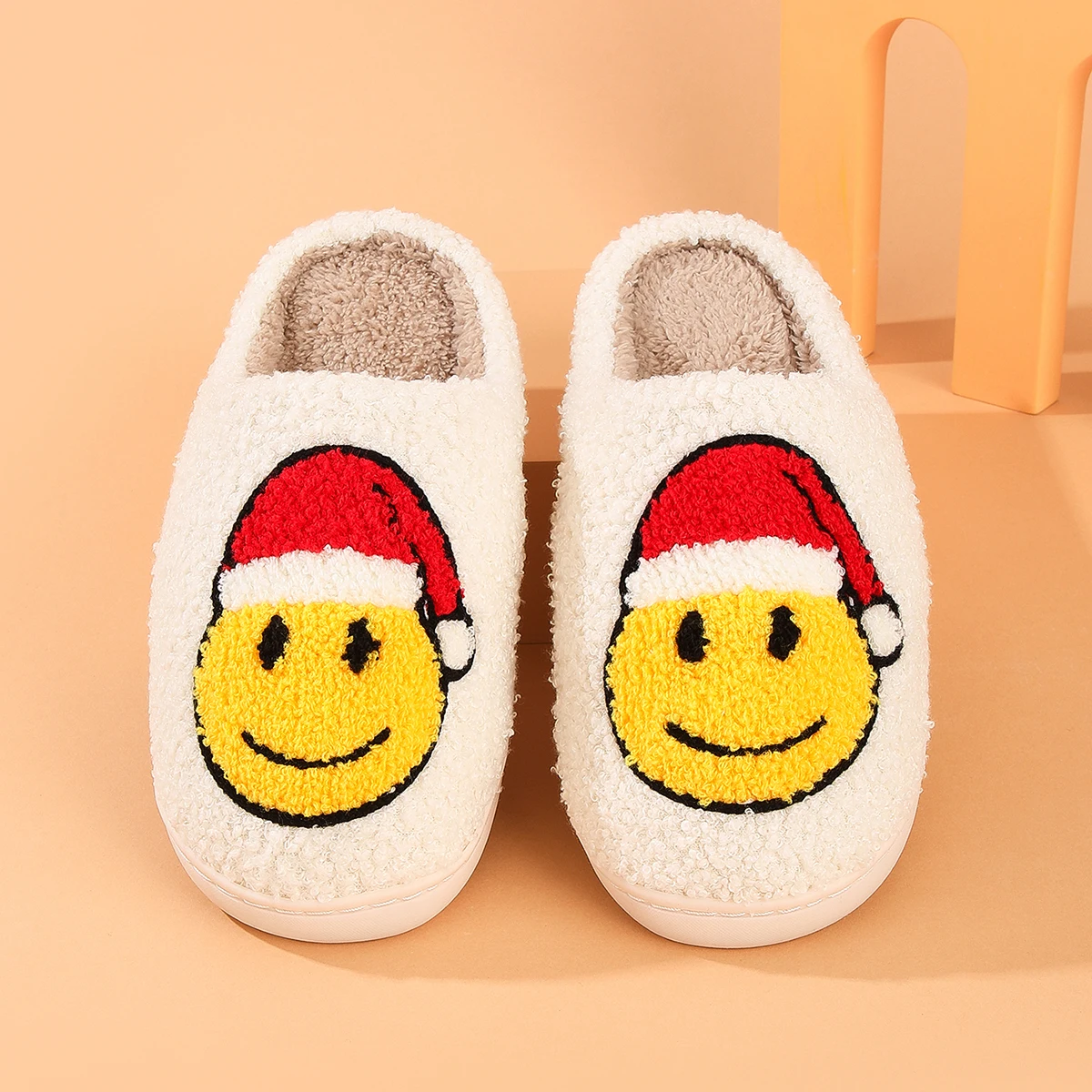Men's Comfortable Home Cute Cartoon Smiling Face Christmas Hat Christmas Tree Strawberry Cotton Slippers for Men and Women Couples Warm Cotton Slippers