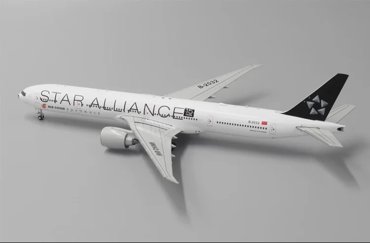 JC WINGS ダイキャスト 1/400スケール ボーイング 合金製模型飛行機 ボーイング B777-300ER B-2032 KD4102 飛行機のおもちゃ 男の子向けギフトボックス