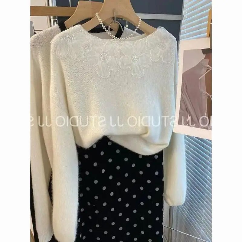 韓国ファッション ルーズプルオーバー レディース 2025年秋新作 ゆったりスタイル ソフトでスティッキーなレース 花柄 ブライト インナーニット セーター トップス