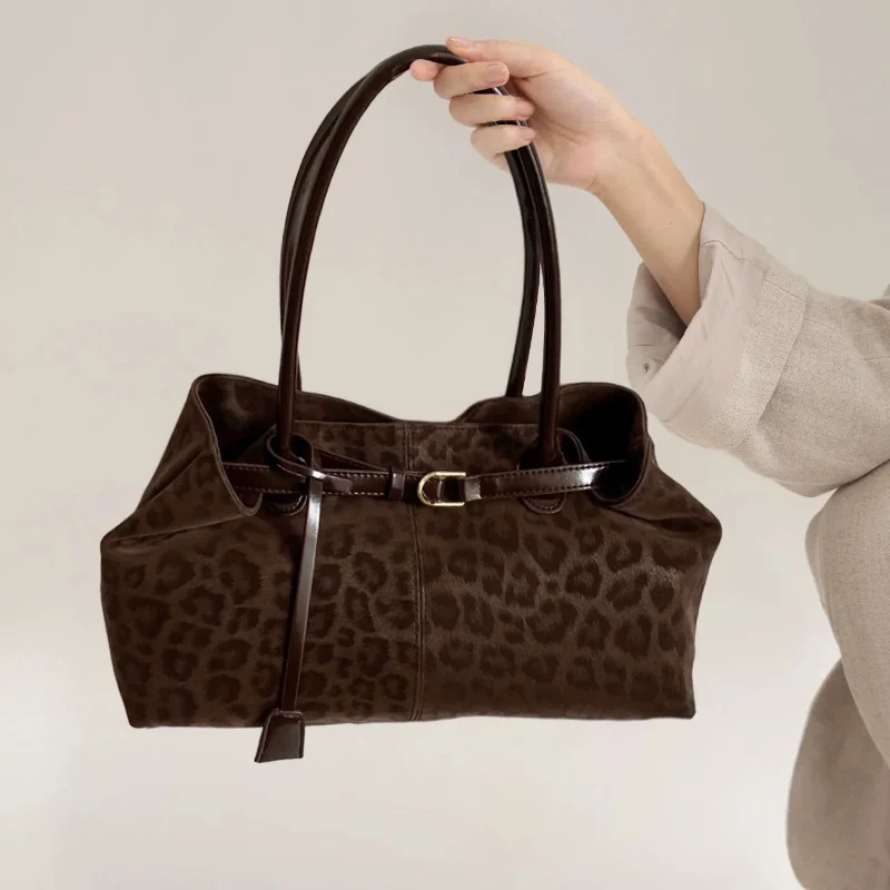 

Сумка на плечо с леопардовым принтом в стиле ретро, модная высококачественная замшевая осенне-зимняя женская сумка, легкая роскошная простая сумка-тоут подмышками