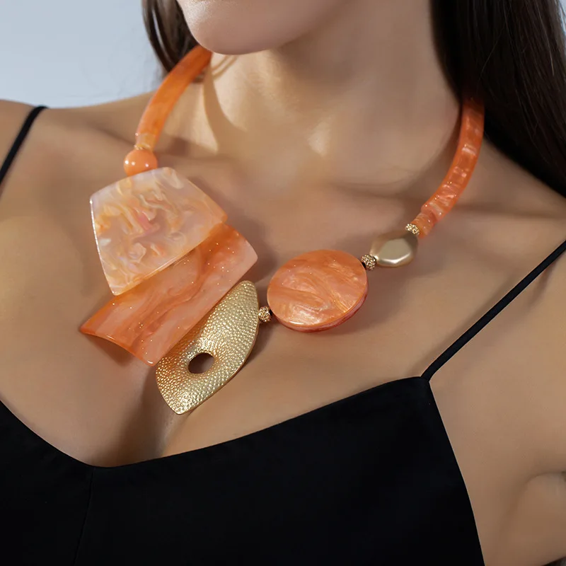 

Уникальные массивные акриловые подвески, ожерелье для женщин, современный геометрический дизайн в винтажных цветах, идеально подходящий для смиющих модныхistas