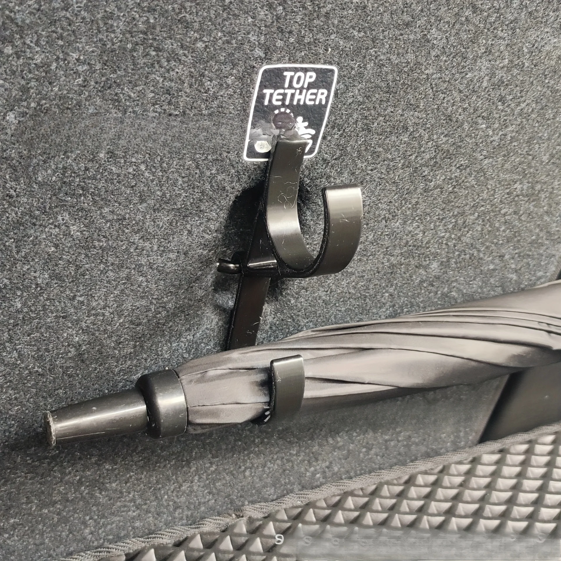 2Pcs Multifunctional Car Trunk Umbrella Hooks, No-Drill Storage Rack Universal Fit for Sedan SUV Interior Accessories