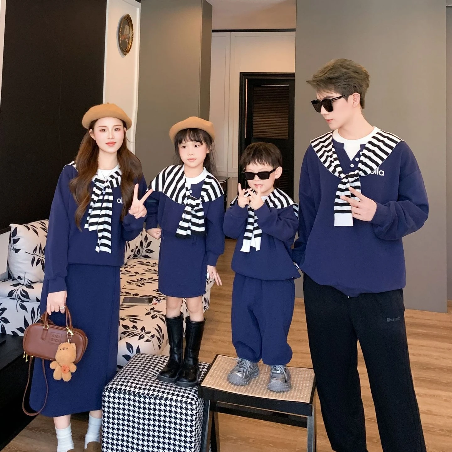 Family Matching Clothes Mom & Daughter Tops Skirts Sets Son Pants Two Piece Outfit Dad Sweatshirt Korean Style Baby Romper