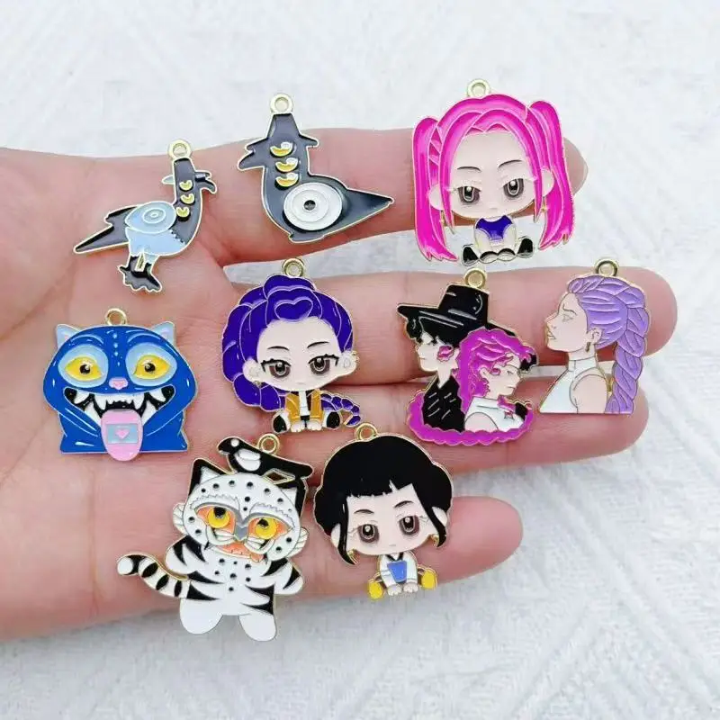 Image of 10 Stück Cartoon-Anhänger aus Legierung mit Tropföl-Effekt, DIY-Schmuckherstellung, Ohrringe, Schlüsselanhänger-Zubehör