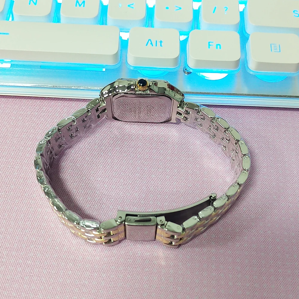 ساعات يد نسائية مربعة أنيقة من MAYZHISU بحزام من سبائك الذهب ساعات يد كوارتز فاخرة للسيدات ذات صفات ساعة بمقياس روماني للسيدات