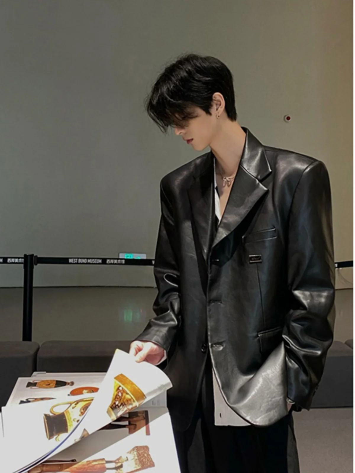 

Мужская ретро-куртка из искусственной кожи с подплечниками, приталенная, черная, однотонная, повседневная, модная, для весенне-осеннего сезона