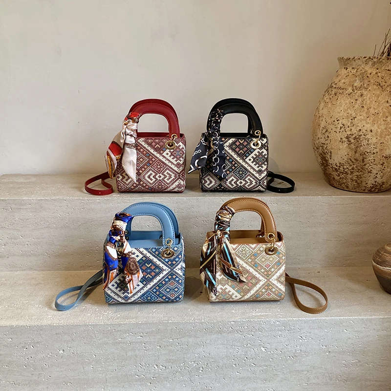 

Элегантная классическая кожаная сумка через плечо для женщин, просторная сумка через плечо, известный дизайнер, люксовый бренд