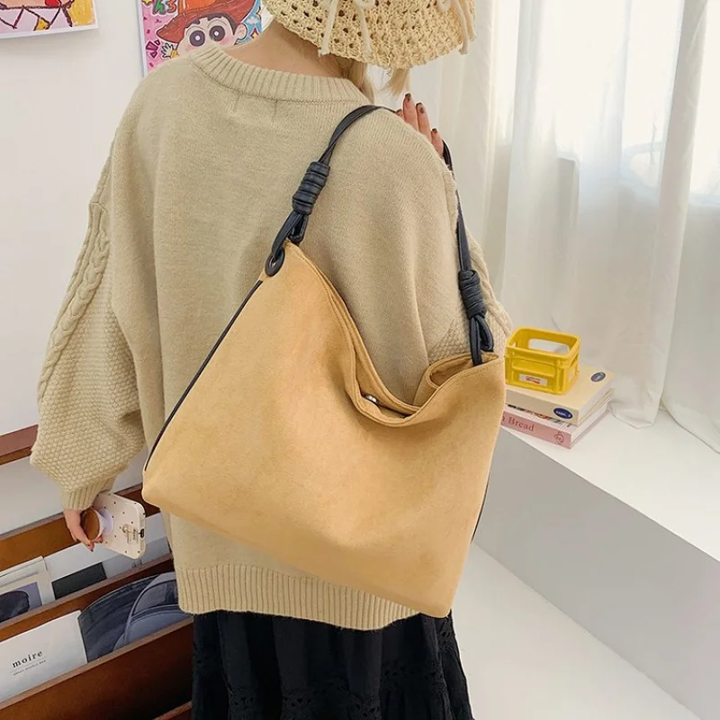 

Elegant Leather Shoulder Bag Women's Crossbody Bag Messenger Bag Tote Bags Classic By Famous Designer