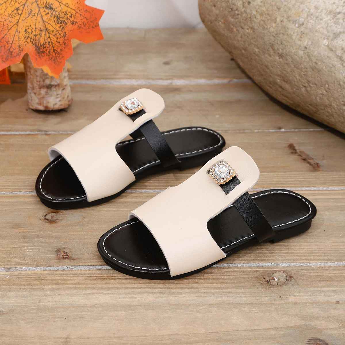 

Girls' Fashion Flat Slide Sandals with Rhinestone Decor - Comfortable Open Toe Casual Slippers for Kids Summer Outdoor Wear