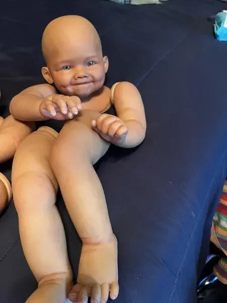 St.Store, suministro limitado personalizado, Kit pintado de Raya bebé Reborn de 28 pulgadas, pieza de bricolaje calva con cuerpo de tela