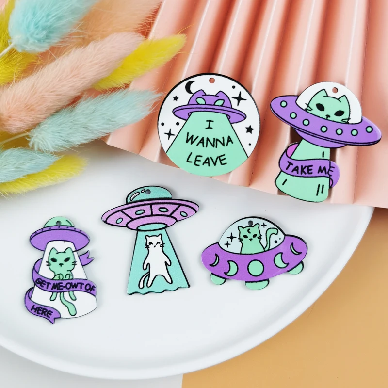 

JeQue 10Pcs Pastel Goth Alien Charms Spooky Creative Acrylic UFO Pendant For Earring Necklace Diy Making