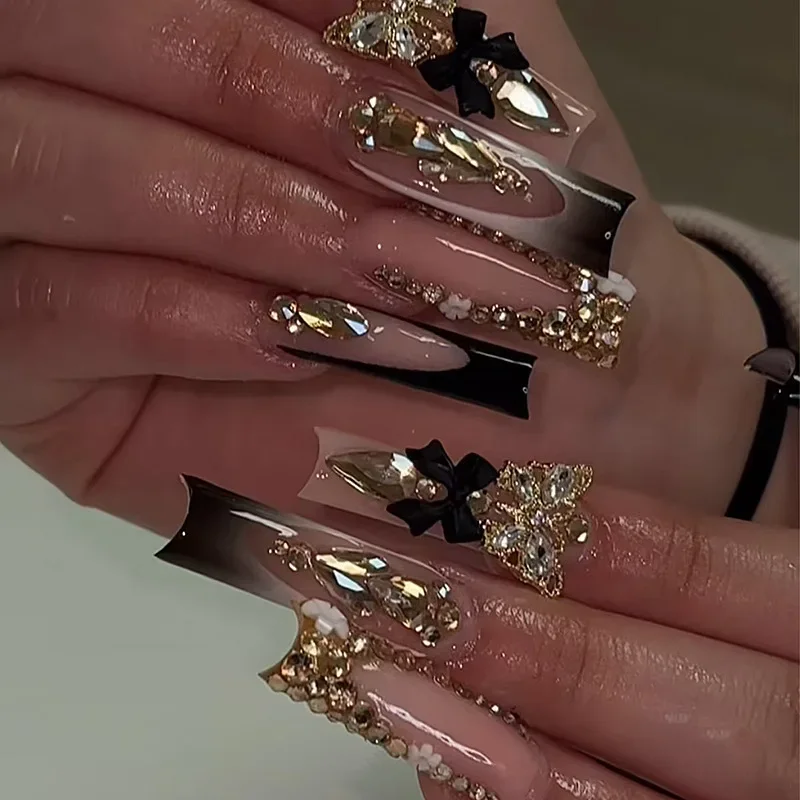 24 Stück French Tip Press on Nails Lange Glitzer-Strass-Kunstnägel Tragbare Y2k 3D-Fliege-Designs Künstliche Nägel mit Gelee-Kleber