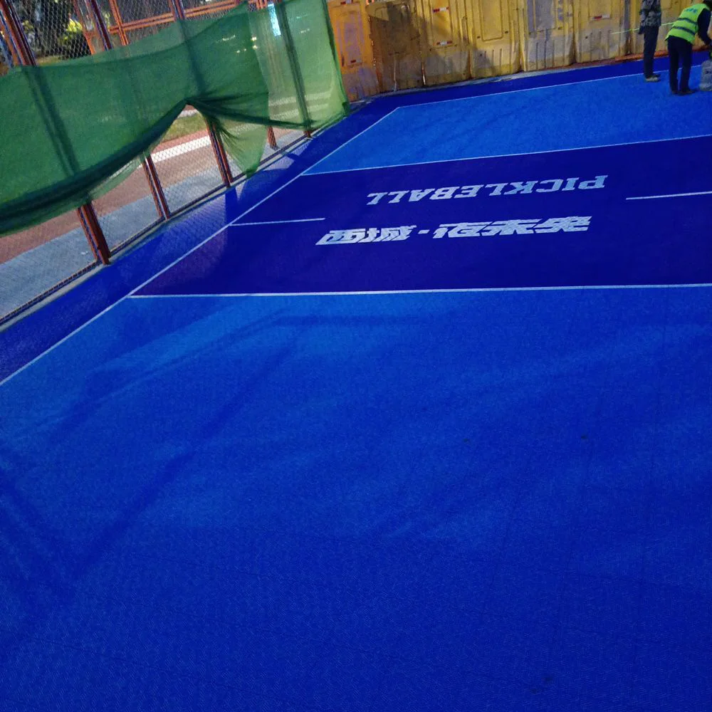 Tragbarer ineinandergreifender PP-Boden, Outdoor-Sportboden aus Kunststoff für Veranstaltungen, einfache Installation außerhalb des Pickleball-Gerichts, neues Design