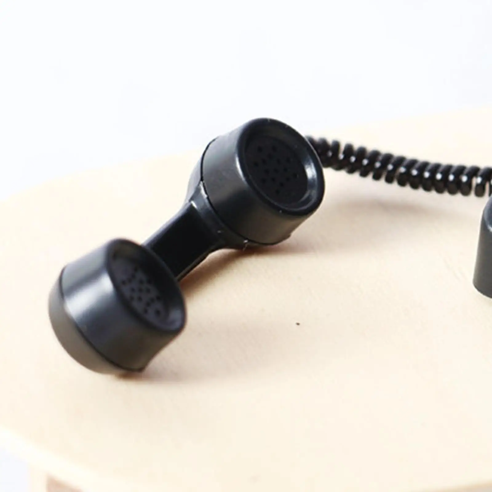 

Миниатюрная модель роторного телефона для ролевых игр, пластиковая, ручной работы, декор для кукольного домика, игрушка-мебель для детей, масштаб 1:12, подарки для детей