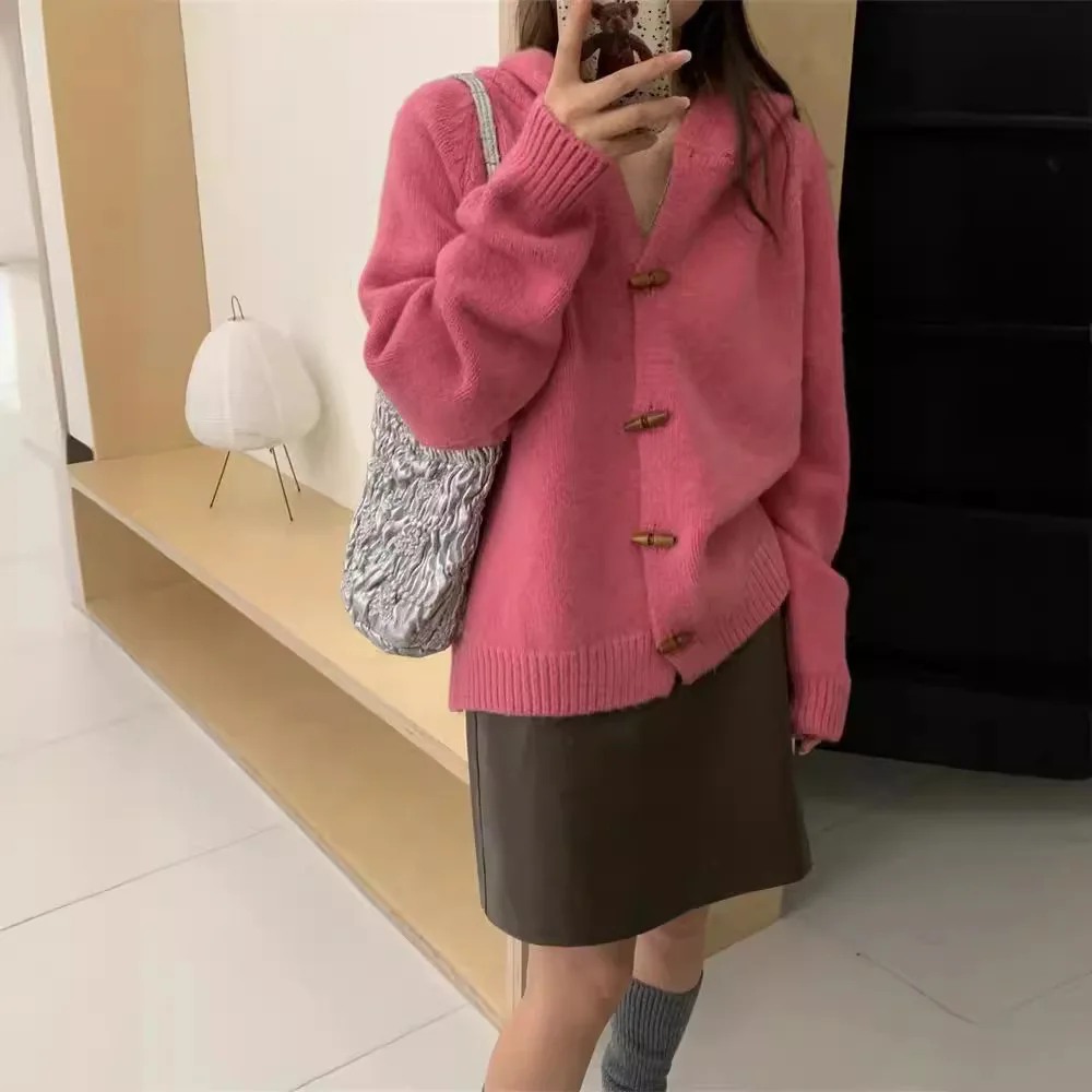 Moda coreana Otoño Invierno Top suelto corto suéter de punto abrigo para mujer con botones de cuerno Color puro estilo perezoso