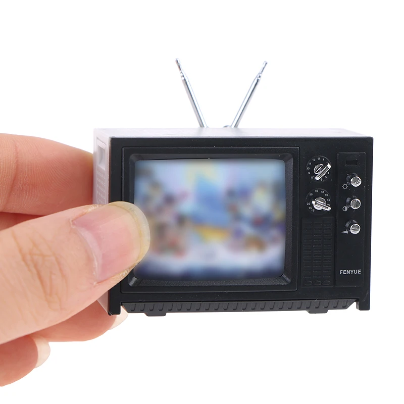 Nouveau Maison de poupée de haute qualité ornements miniatures Mini rétro TV jouet ornements