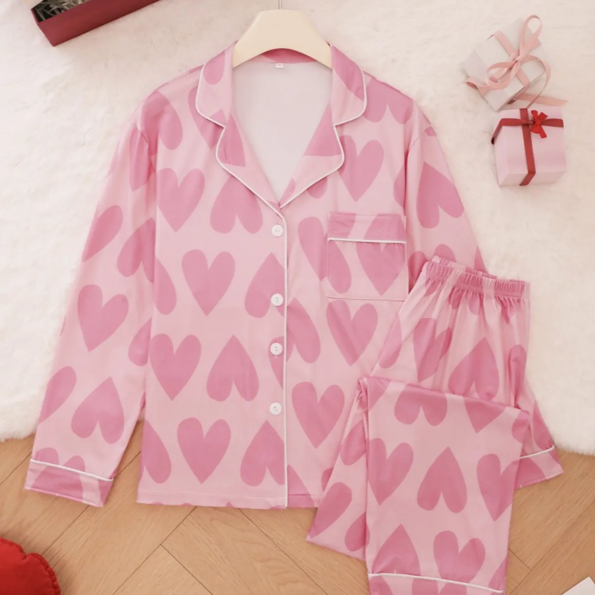 

Christmas Theme Pink Heart Print Pajama Set Long Sleeve Long Pants Loungewear Comfortable Home Wear Gift for Women