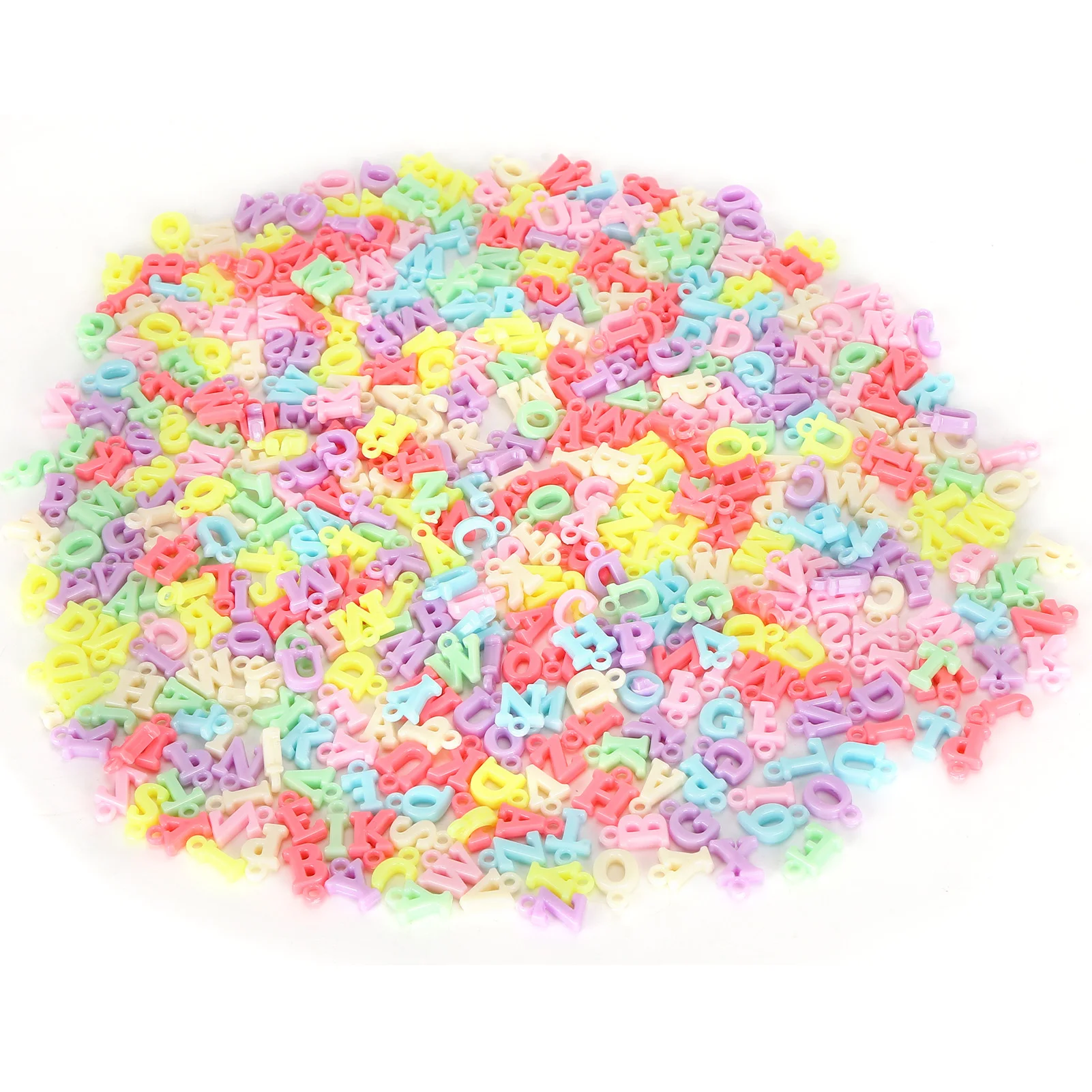 

500Pcs Spacer Beads Colored Letter Plastic Hair Band Pendant Perforated Bead DIY Accessories
