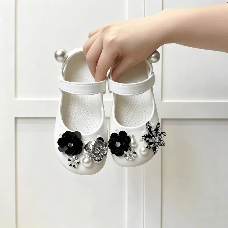 Kinder-Hausschuhe mit Süßen Blumenmuster, Weiche Sohle, Mädchen-Sandalen, Bequeme 2026 Sommer Neue Kinder-Strandschuhe, Lässig und Rutschfest – Detail 5