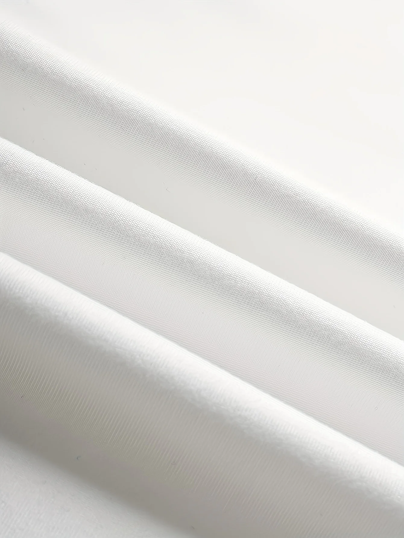 Street Style Men's T-Shirt with a Cat in a Telephone Booth Design, Summer Casual Wear, Fashionable Gift for Friends