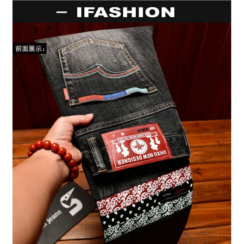 

Легкие роскошные мужские джинсы в стиле ретро 2025, облегающие эластичные джинсовые брюки с небольшой ногой и вышивкой, повседневные модные брюки в корейском стиле с принтом