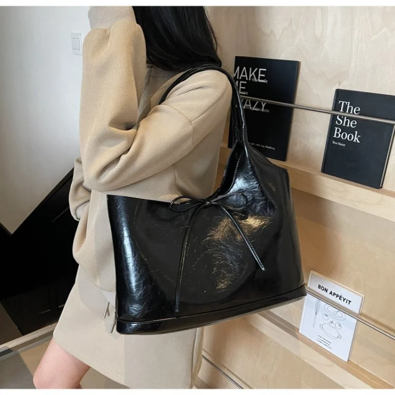 

Minimalist Bohemian Crossbody Bag For Women Floral Shoulder Bag Chic Design Travel Shopping