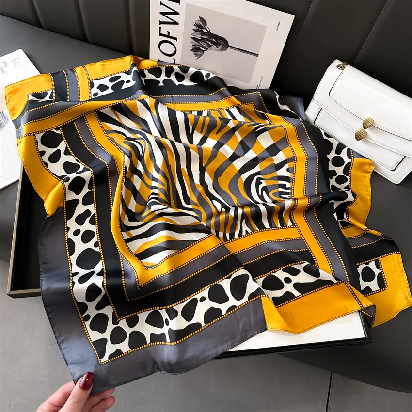 70X70cm Square Scarf Women Soft Silk Scarf Classic Leopard Print Scarf Kerchief Popular Silk Scarves Bandanna Suit Scarf Shawl