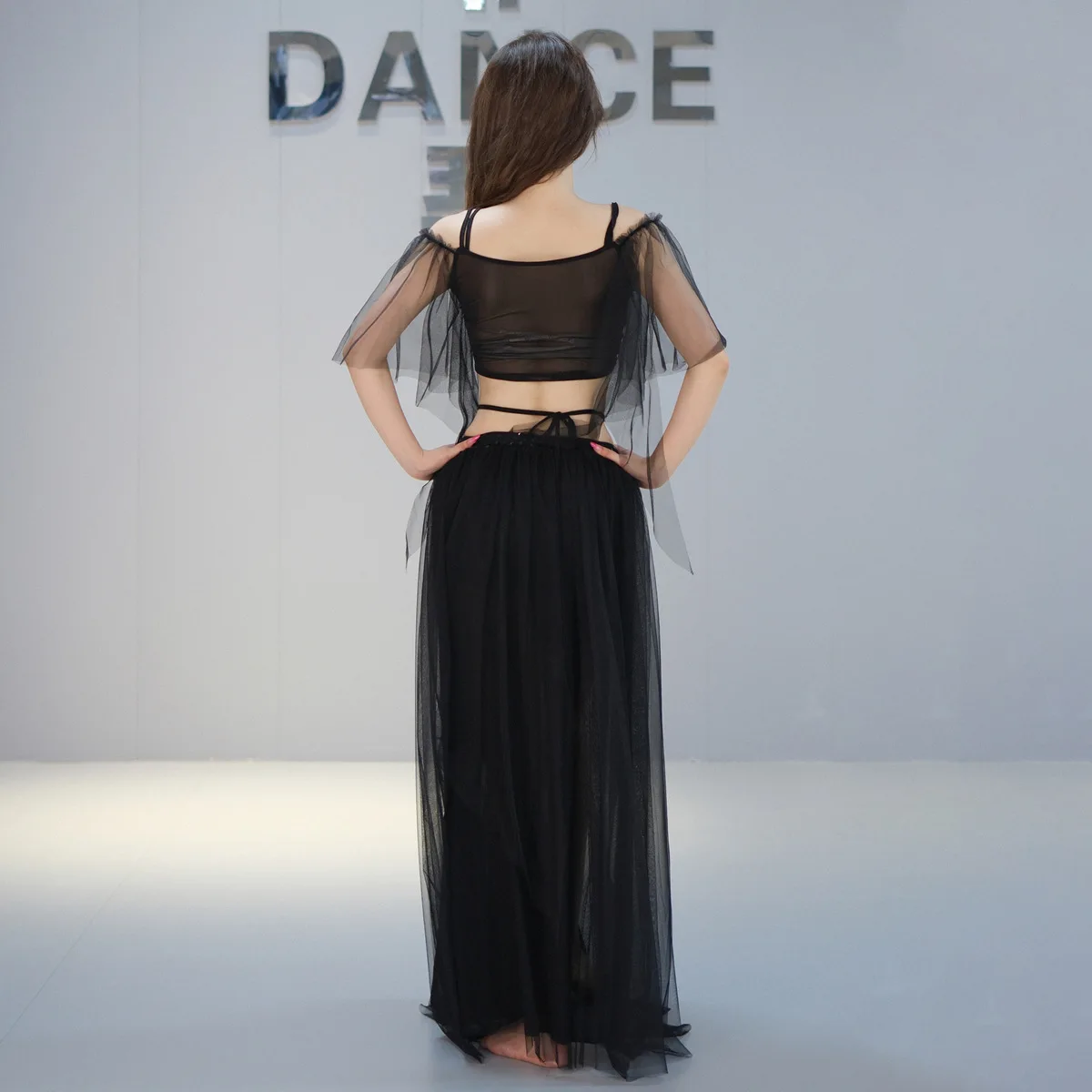 1 set/partij vrouw mode mesh buikdansen kostuums dame sexy effen pailletten bh en split rok