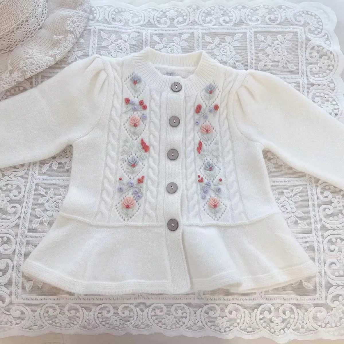 2024 New Autumn and Winter Girl Baby Double-sided Heavy Industry Hand-embroidered White Knitted Cardigan Sweater Spring