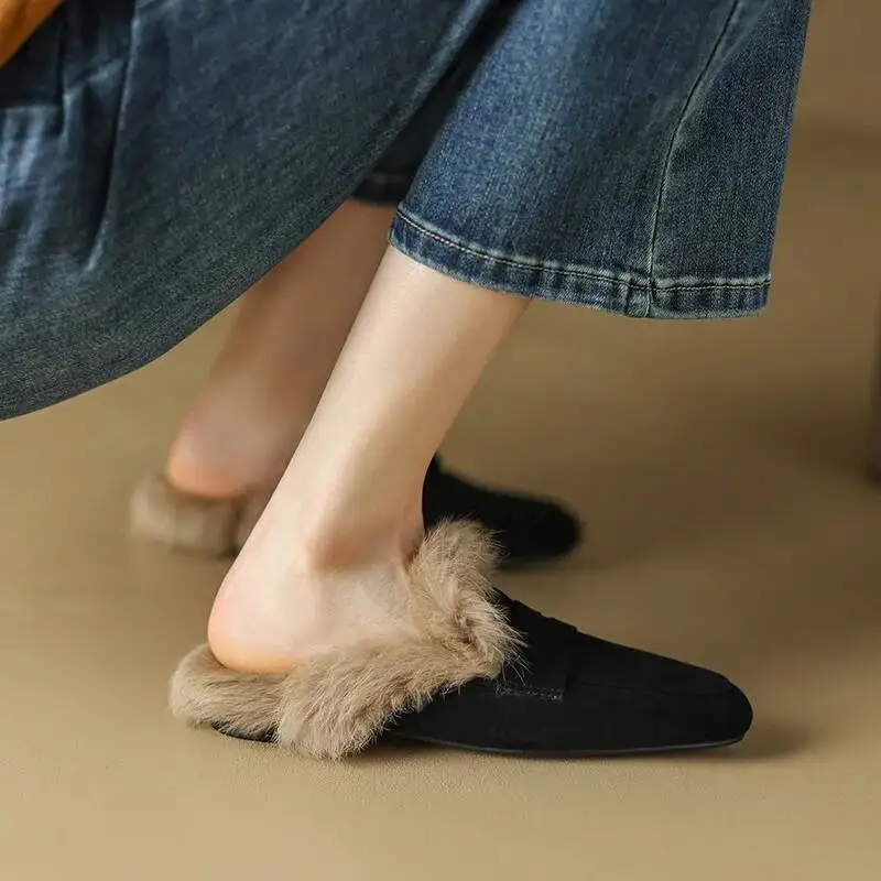 

Women Fur Slippers 2025 Autumn Winter Furry Slip On Women's French Plush Style Leather Mules Outdoor Slippers Versatile Shoes