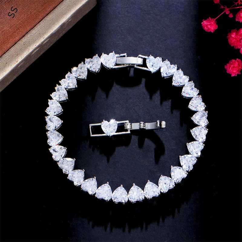 Korean Style Ins Elegant Love Heart White Zircon Hand Chain Jewel Accessories for Girl Fashion 1 Row Extendable Silver Bracelet