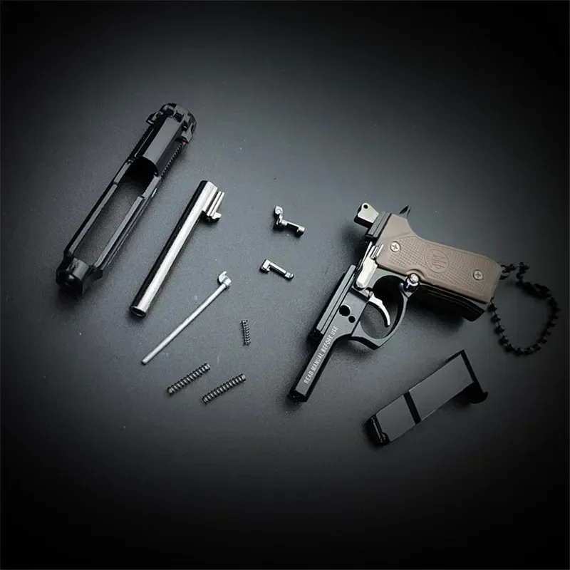 1:3 Metalen Pistool 1911 mini Gun Miniatuur Model Berta 92F Sleutelhanger Hoge Kwaliteit Collectible TVerjaardagscadeau