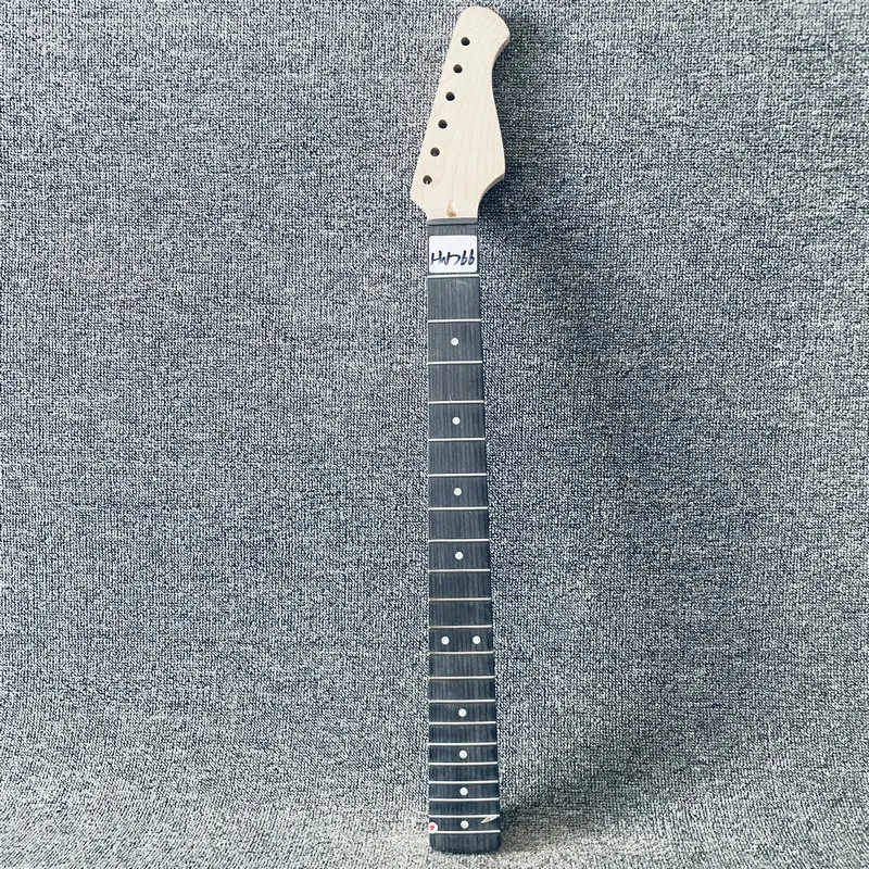 

HN766 Custom Order Unfinished ST Guitar Neck Maple+Rosewood 21 Frets Unfinished No Paints No Logo for Electric DIY Replace