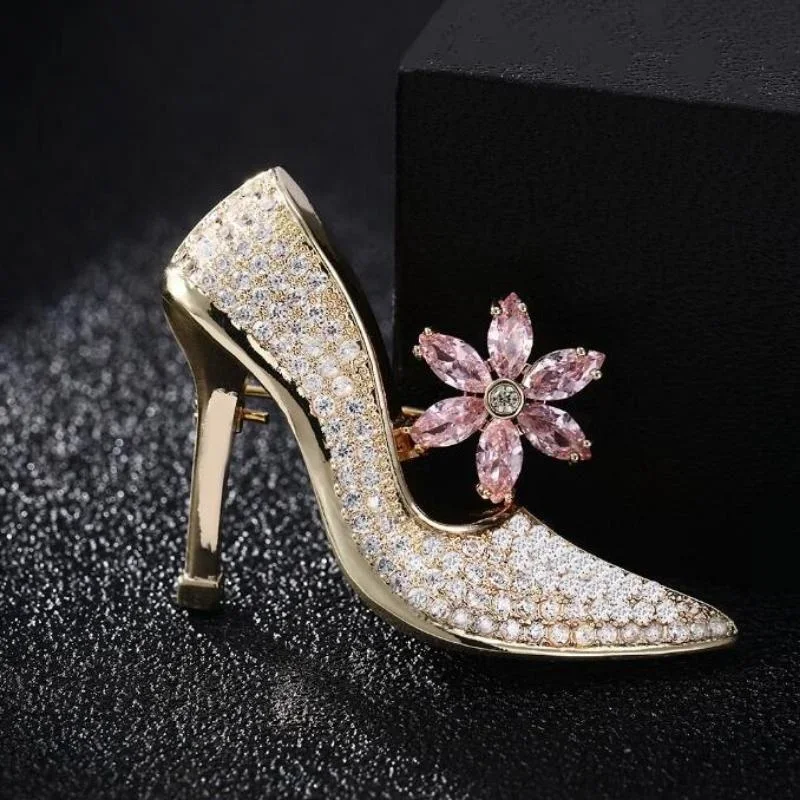 Sweet  Crystal Diamond High Heels Brooch Pin Cardigan Accessories