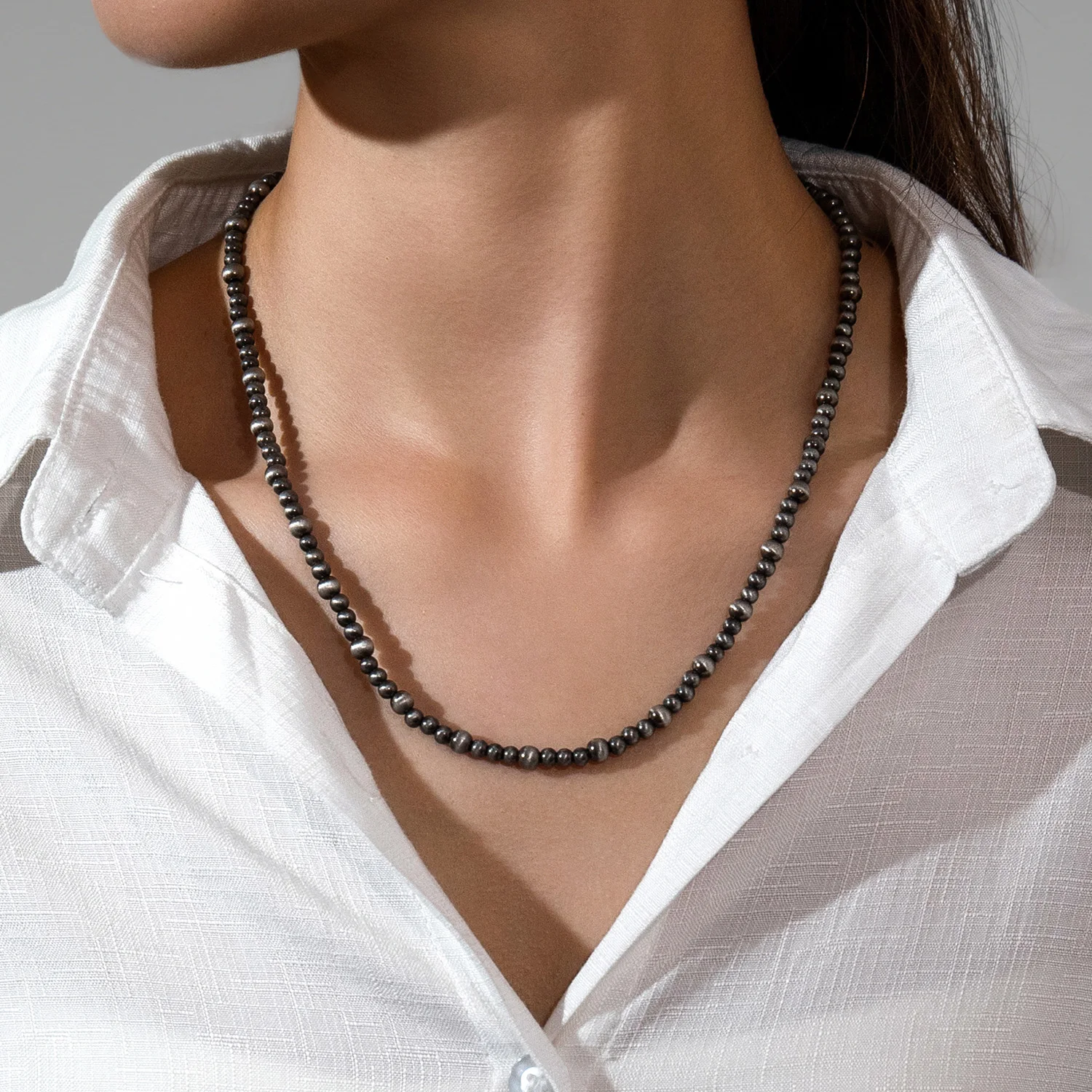 Fashionable retro brushed Navojo beaded neck fitting women's necklace