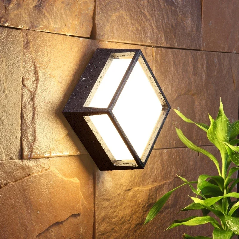 Lampada da parete moderna quadrata a LED impermeabile Lampada da balcone semplice per cortile esterno per interni con diffusore in policarbonato per uso in giardino