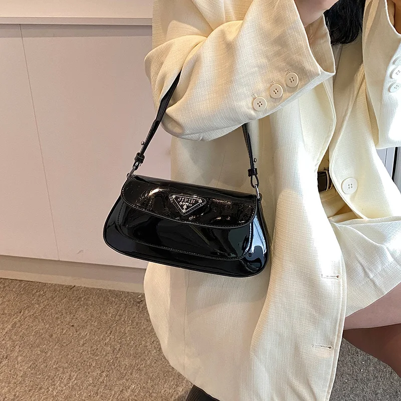 

Practical Simple Female Bag Handbag Portable High-Capacity Multifunctional Light Luxury Fashion Versatile Temperament Woman